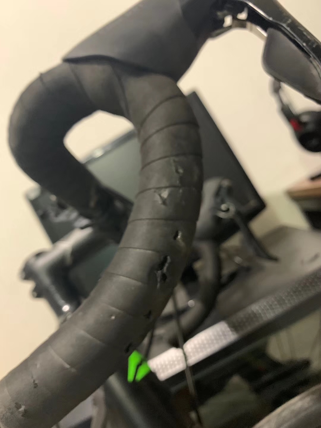 把带也被小石子划了